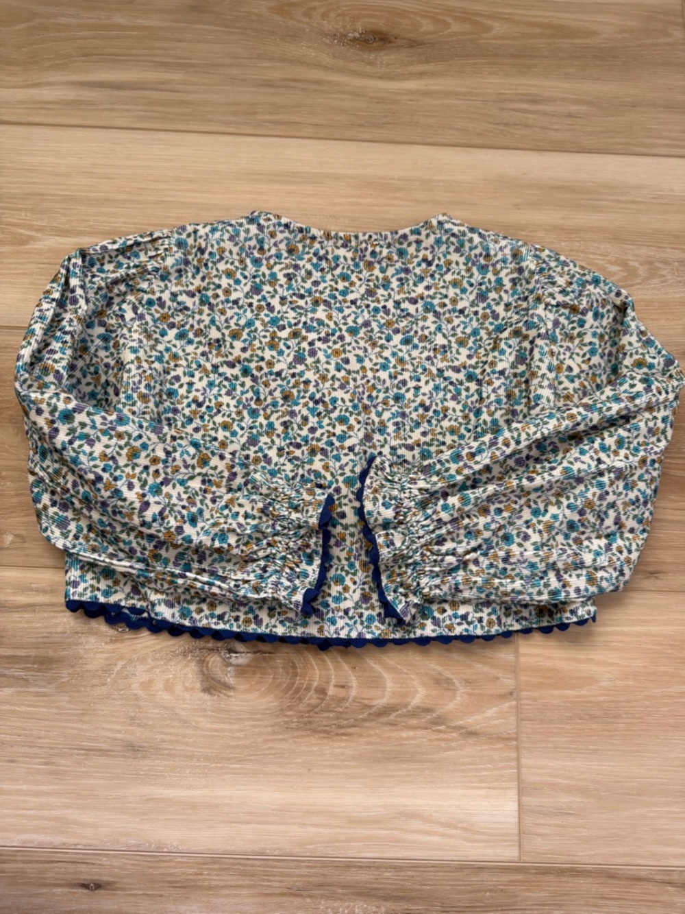 Blue Floral Cropped Top - Kids - Picture 16 of 16